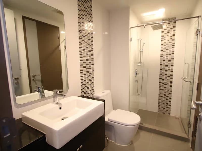 1 Bed Condo for Rent  Near Asok BTS