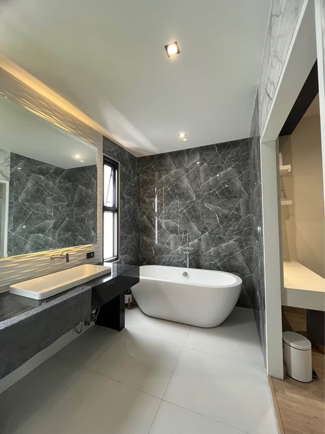 2 Bed Townhouse for Rent in San Sai - Image 12