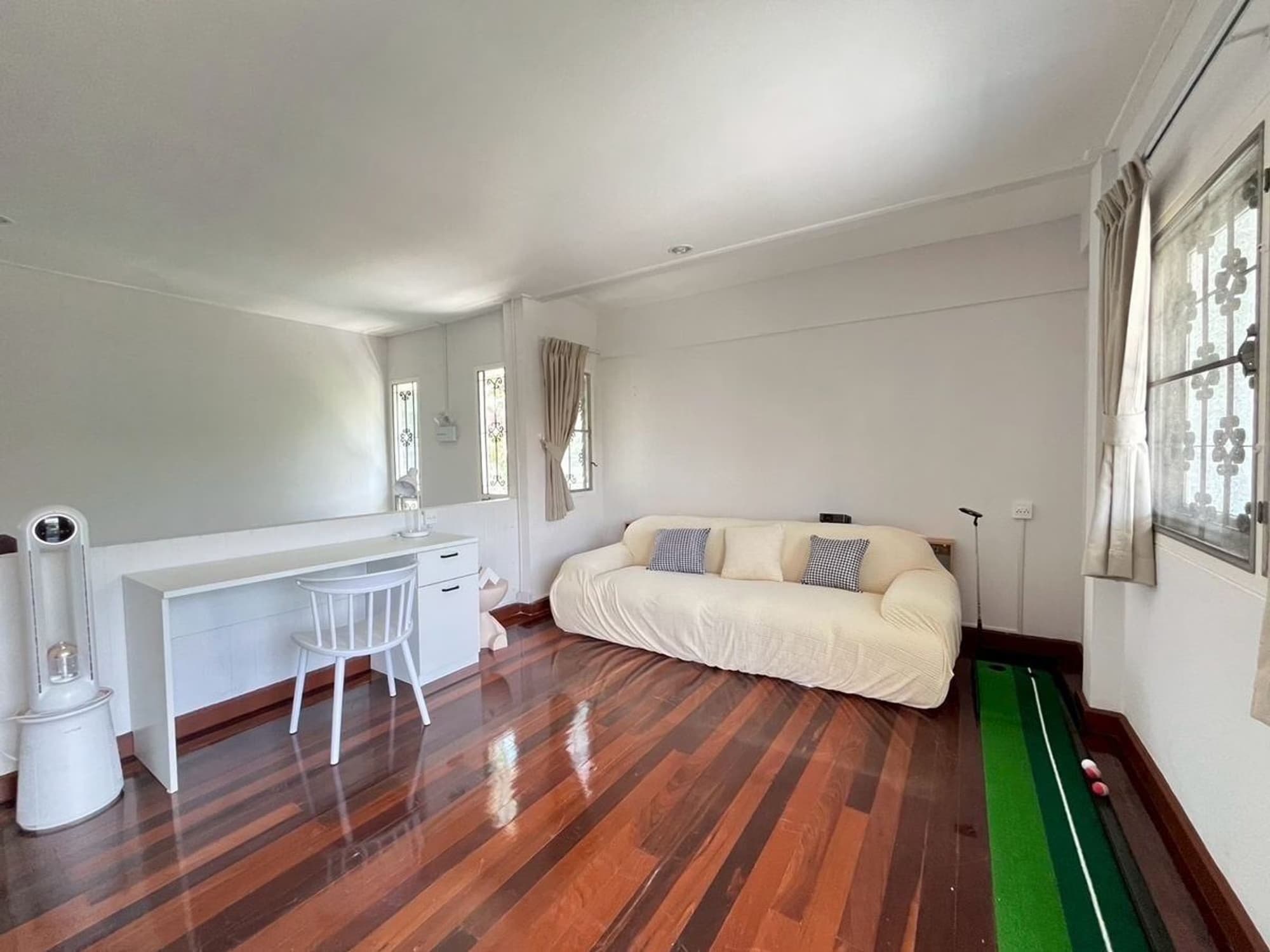 4 Bed House for Rent in Suan Luang - Image 7