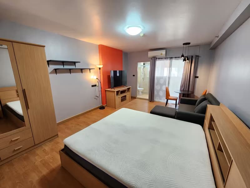 1 Bedroom Condo