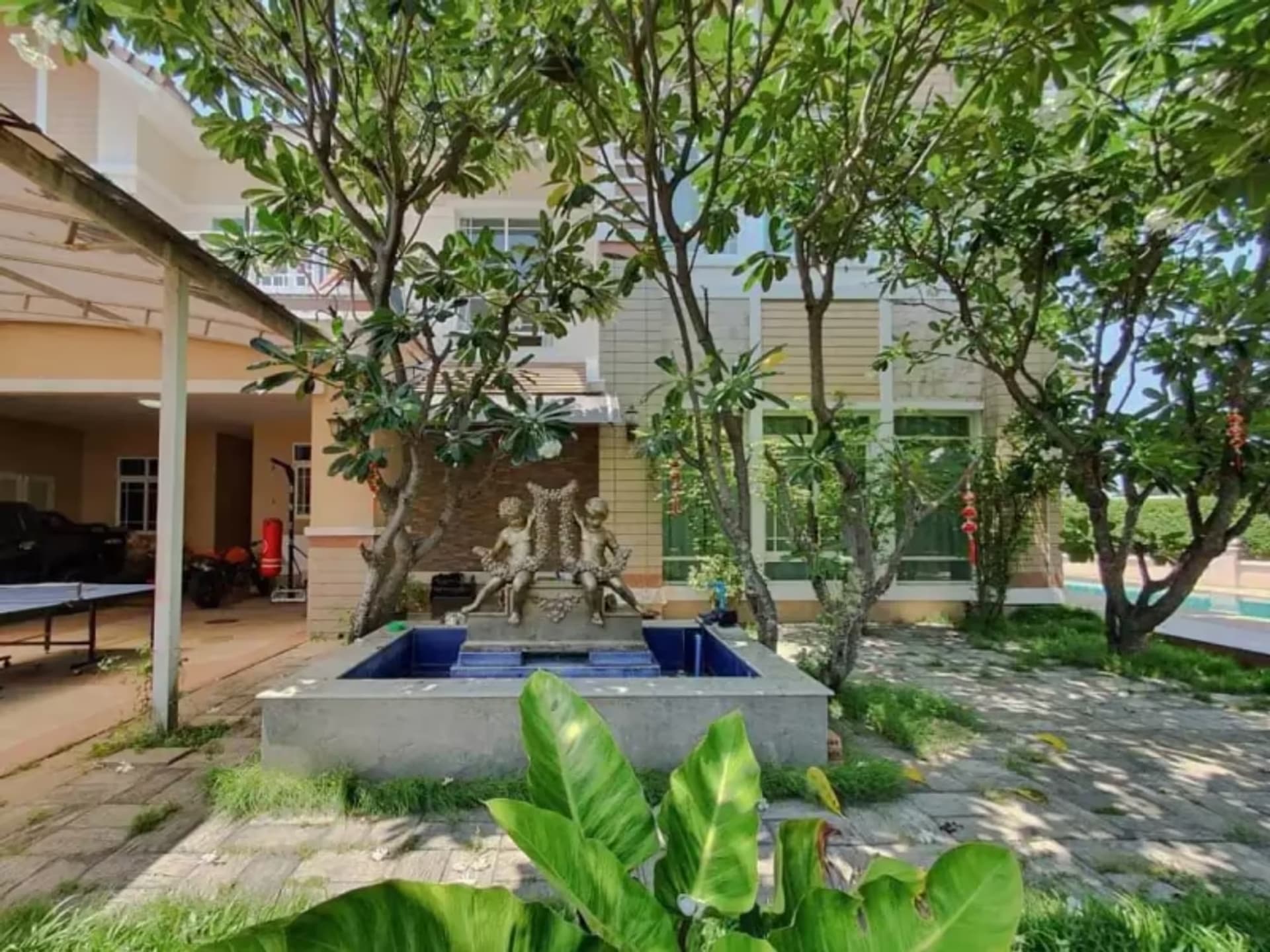 5 Bedroom House - Image 3