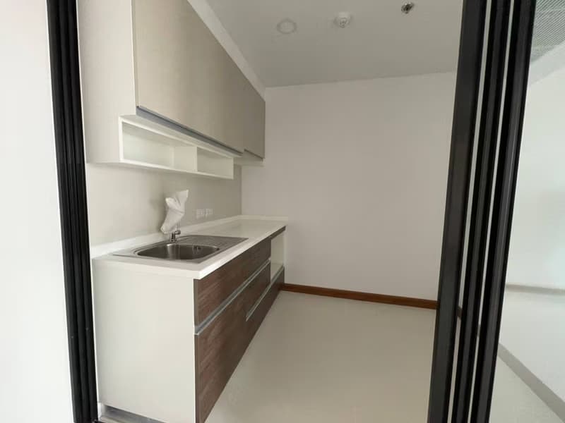 1 Bed Condo for Sale in Khlong San