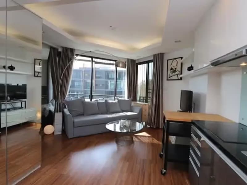 1 Bedroom Condo