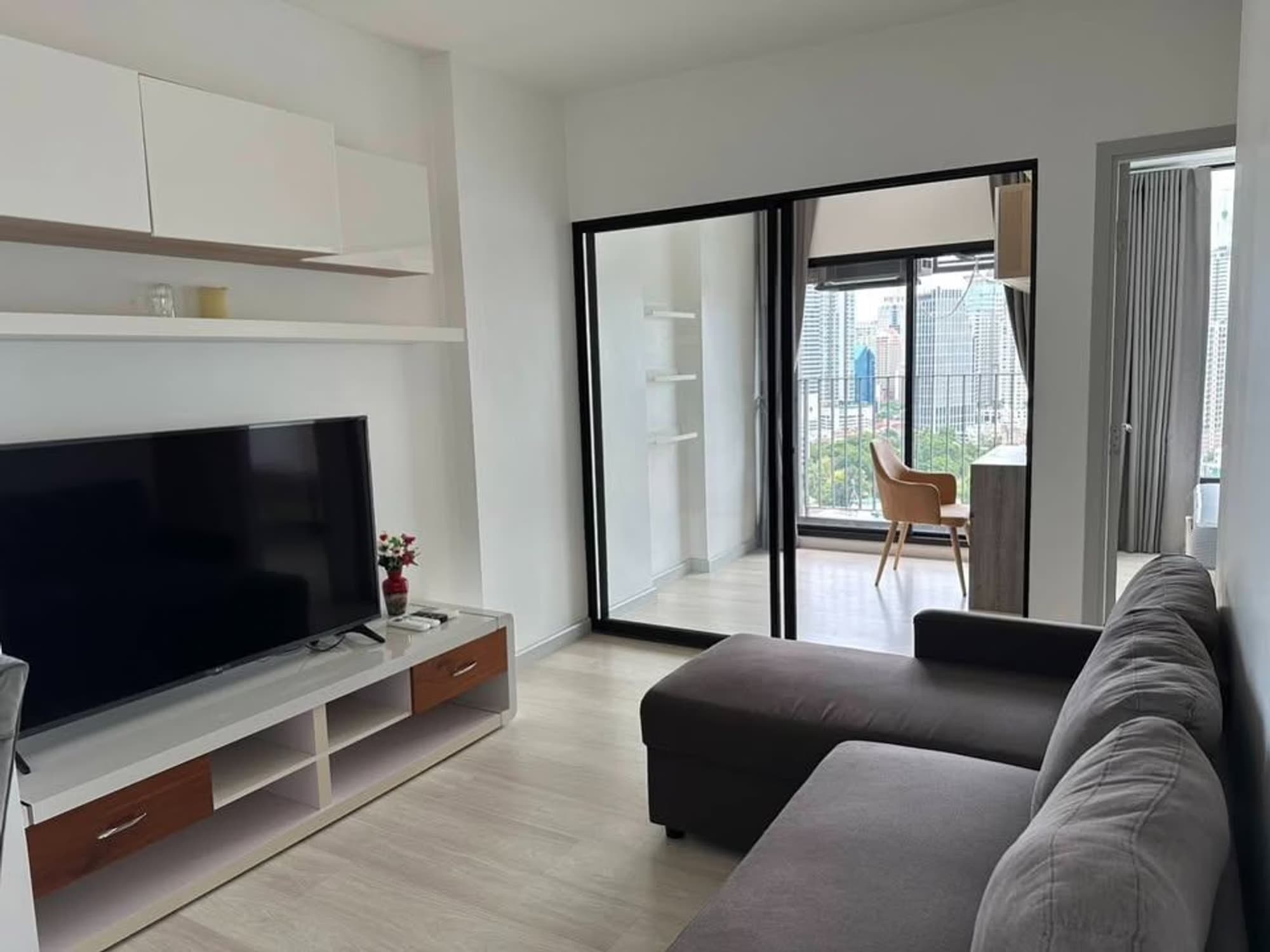 1 Bedroom Condo - Image 1