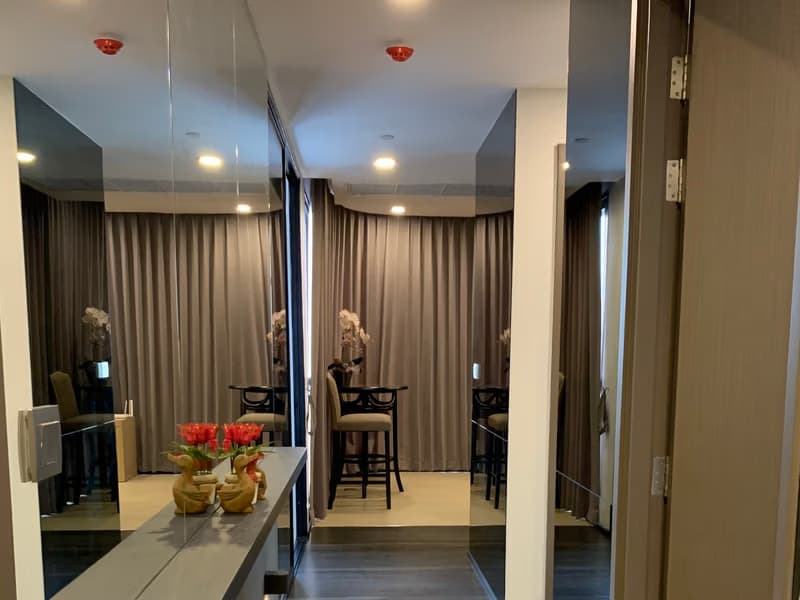 Condo for Rent at Ashton Chula-Silom