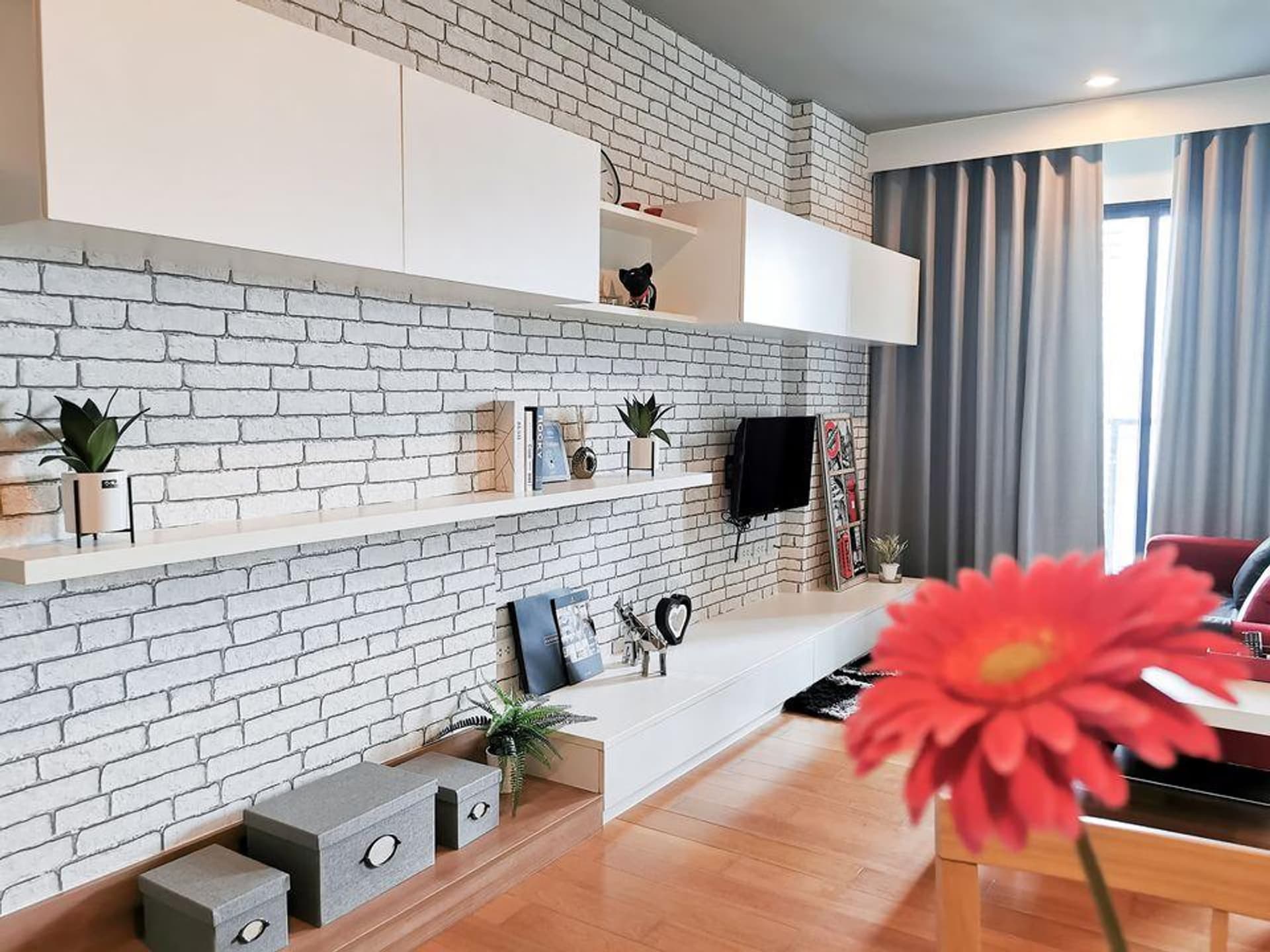 1 Bedroom Condo - Image 2