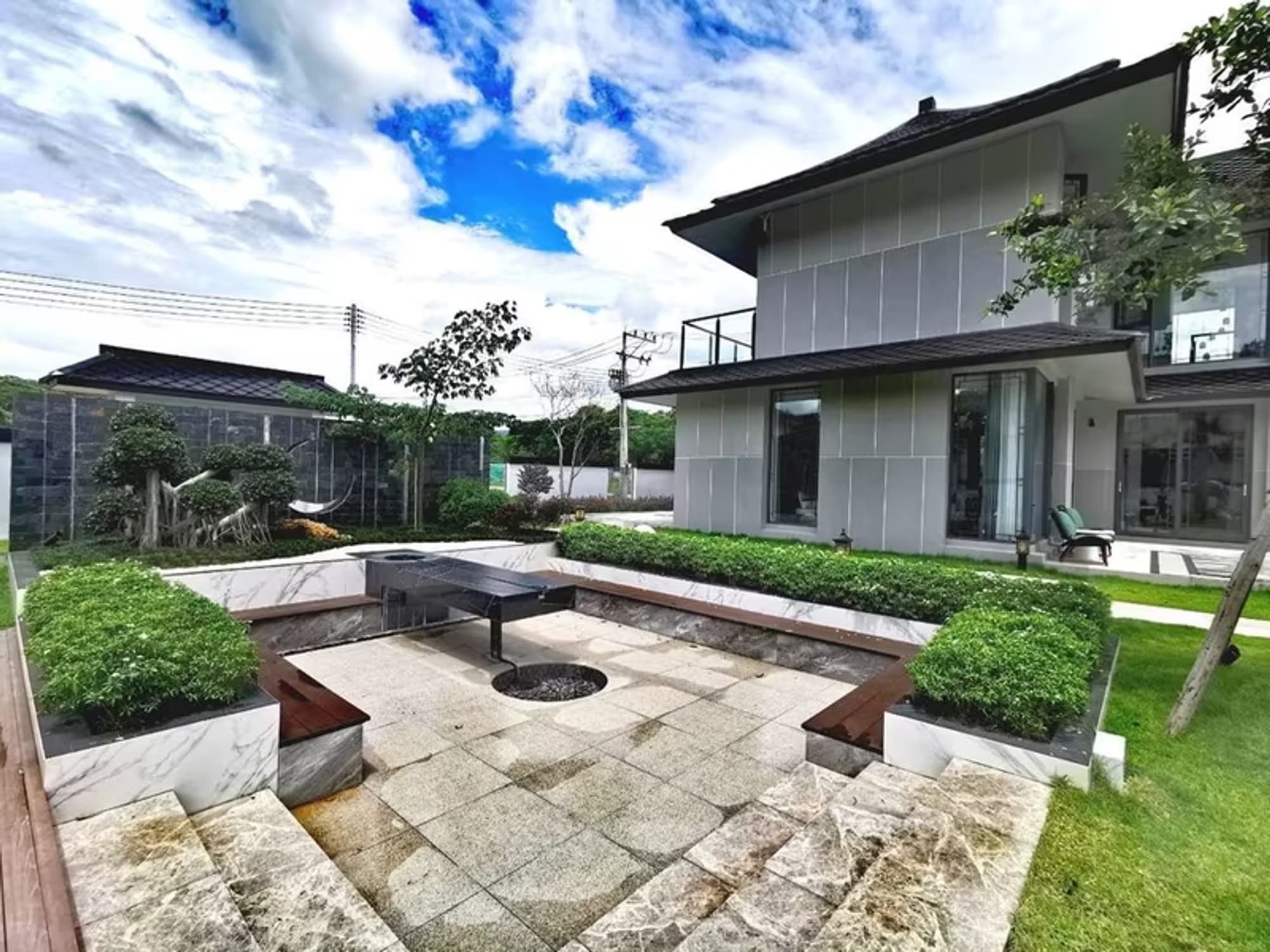 Luxury Pool Villa at San Sai - Image 1
