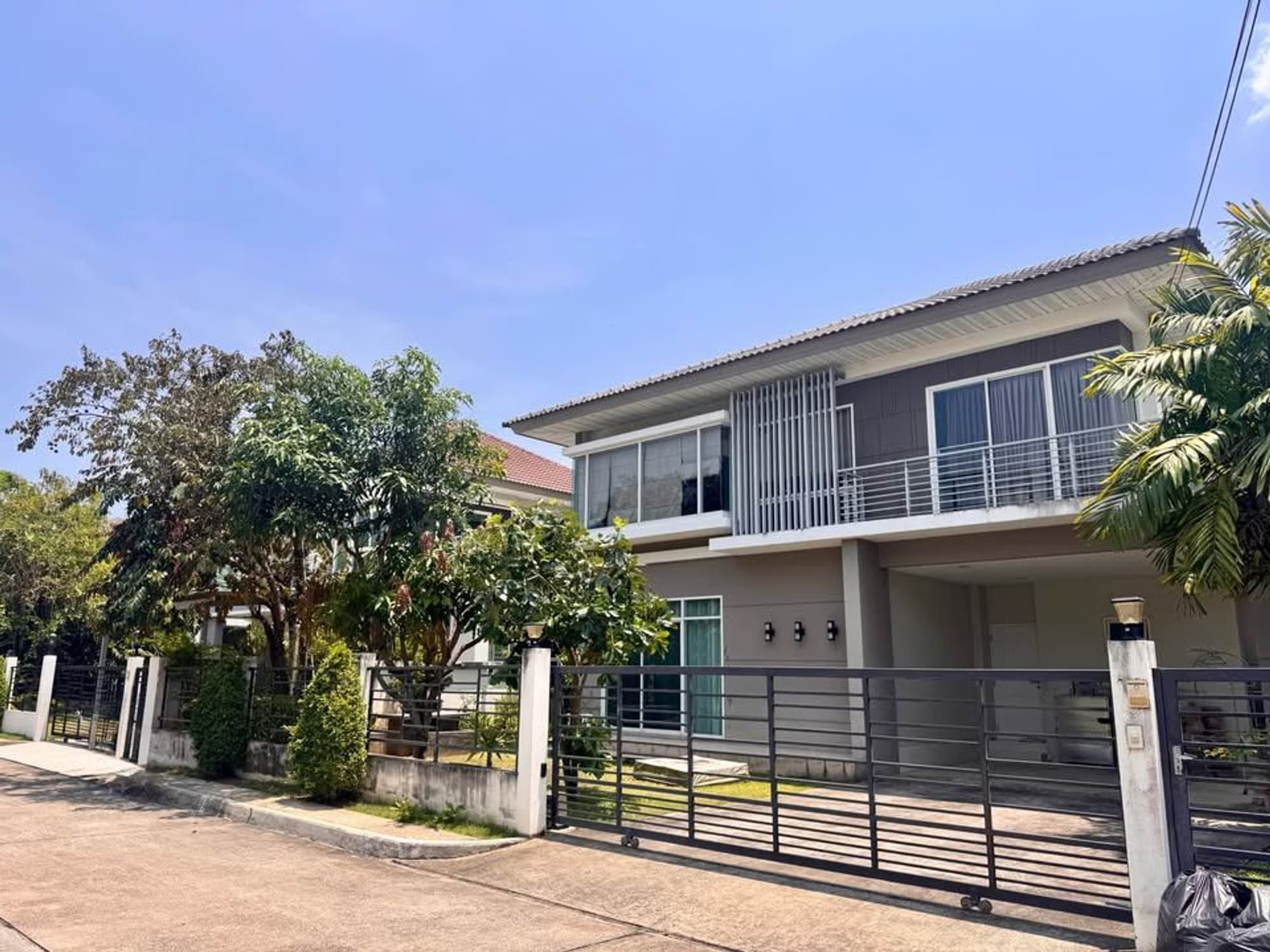 3 Bed House for Rent in Mueang Chiang Mai - Image 4