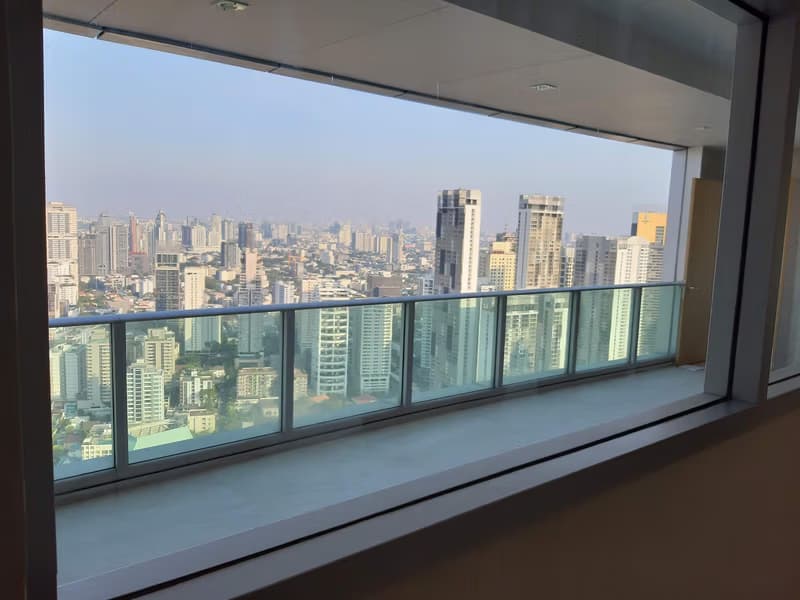 3 Bed Condo for Rent in Khlong Toei