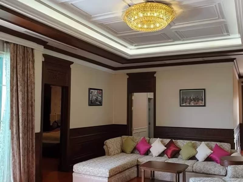 Luxurious Mansion in Suthep