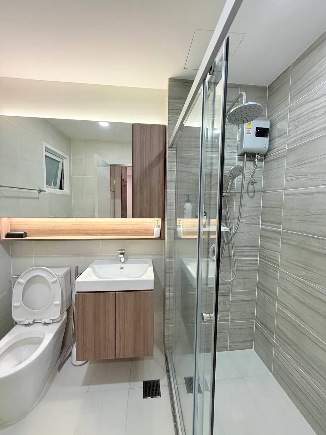 2 Bed Condo for Rent in Bang Kapi - Image 13