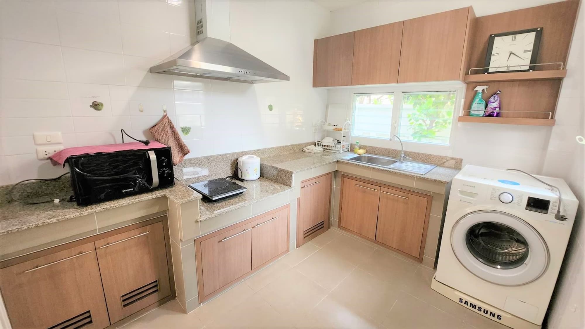 3 Bedroom House in Serene Lake - Image 5