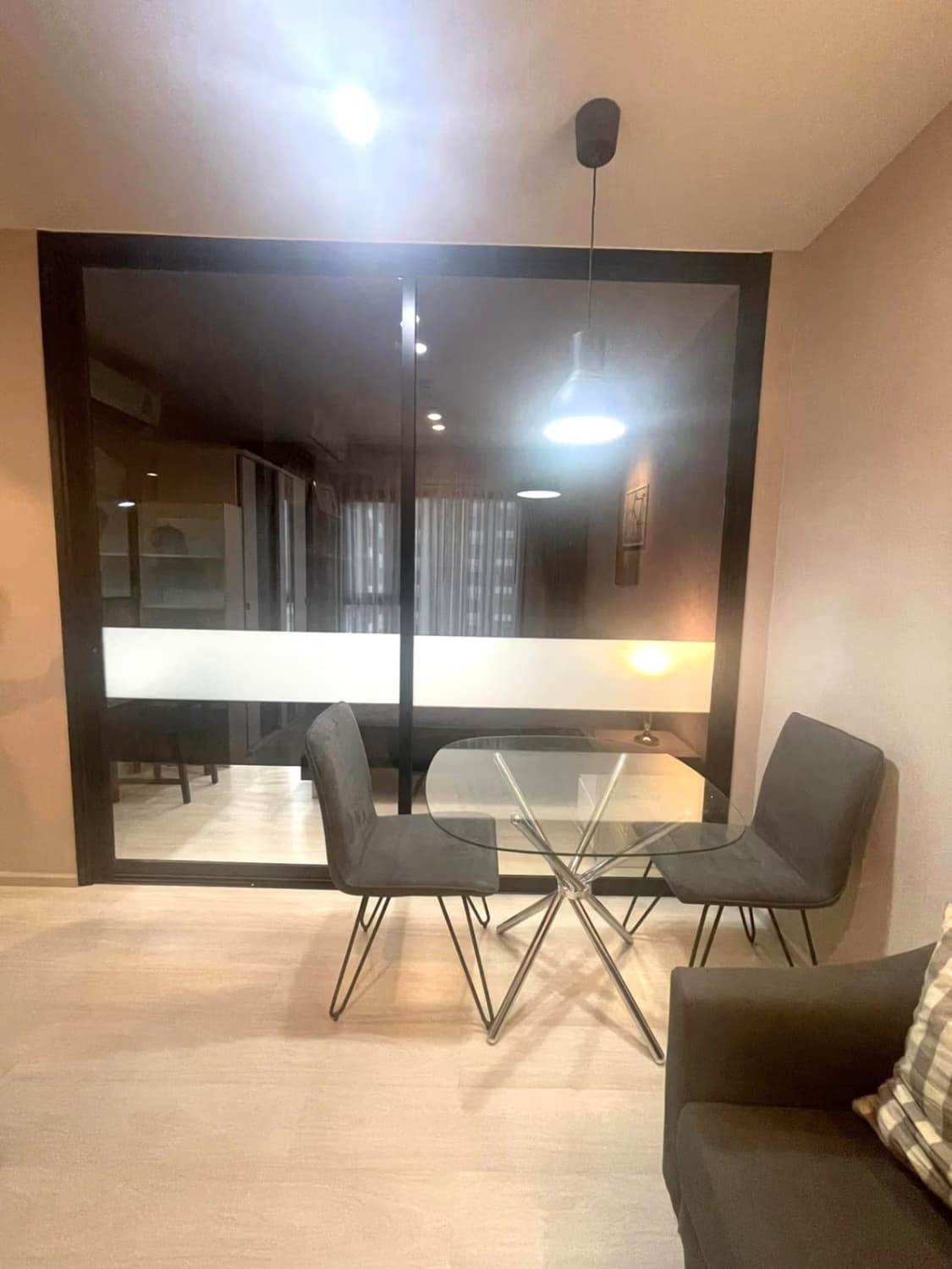 1 Bed Condo for Rent in Huai Khwang - Image 4