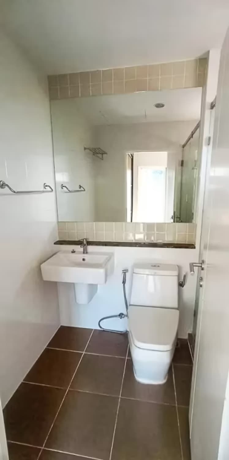4 Bedroom House - Image 4