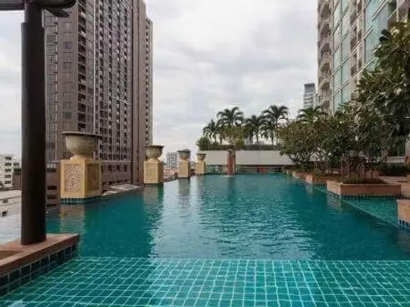 1 Bedroom Condo