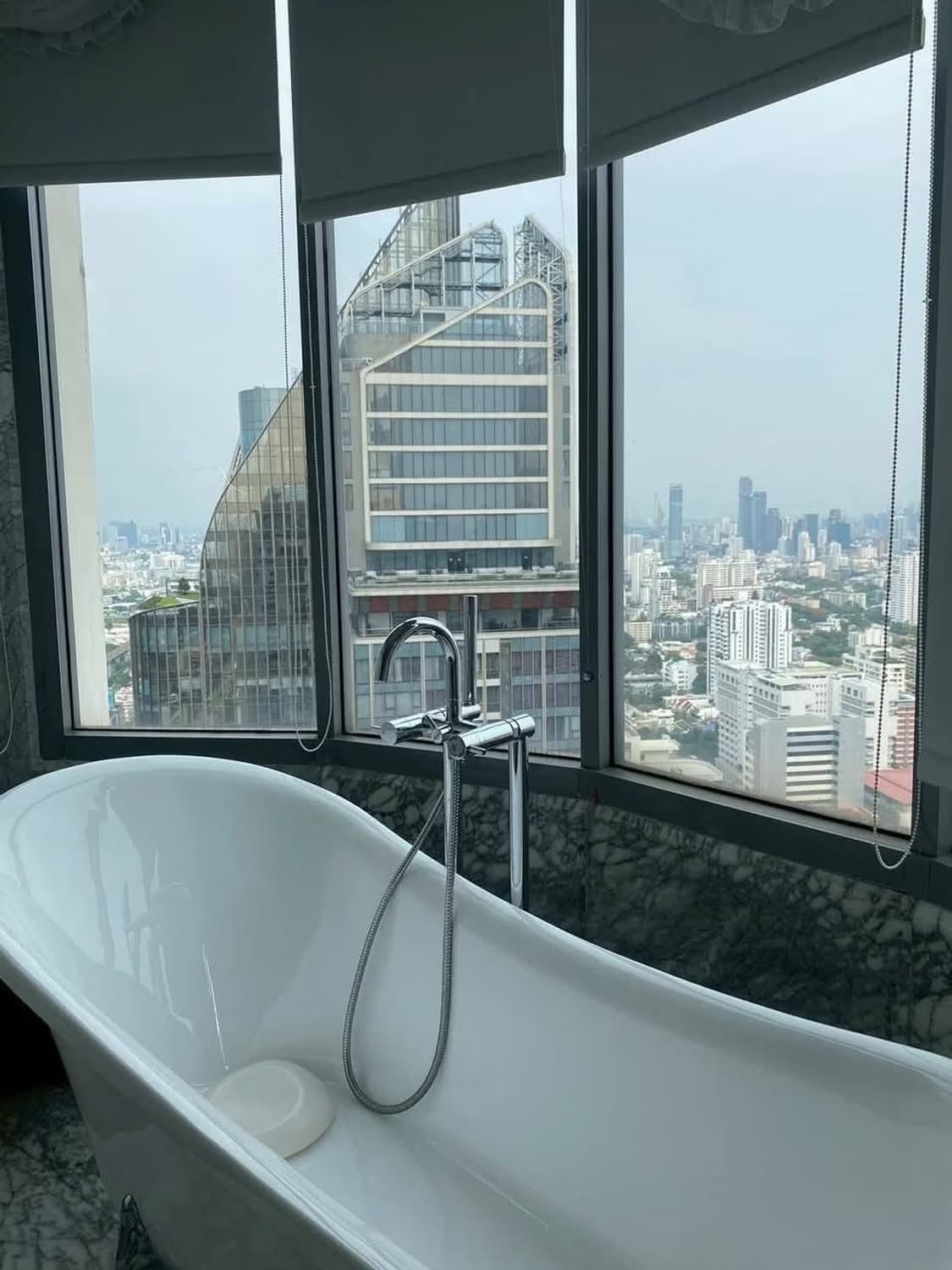 5 卧室 公寓 用于 出租 在 Ratchathewi - Image 9