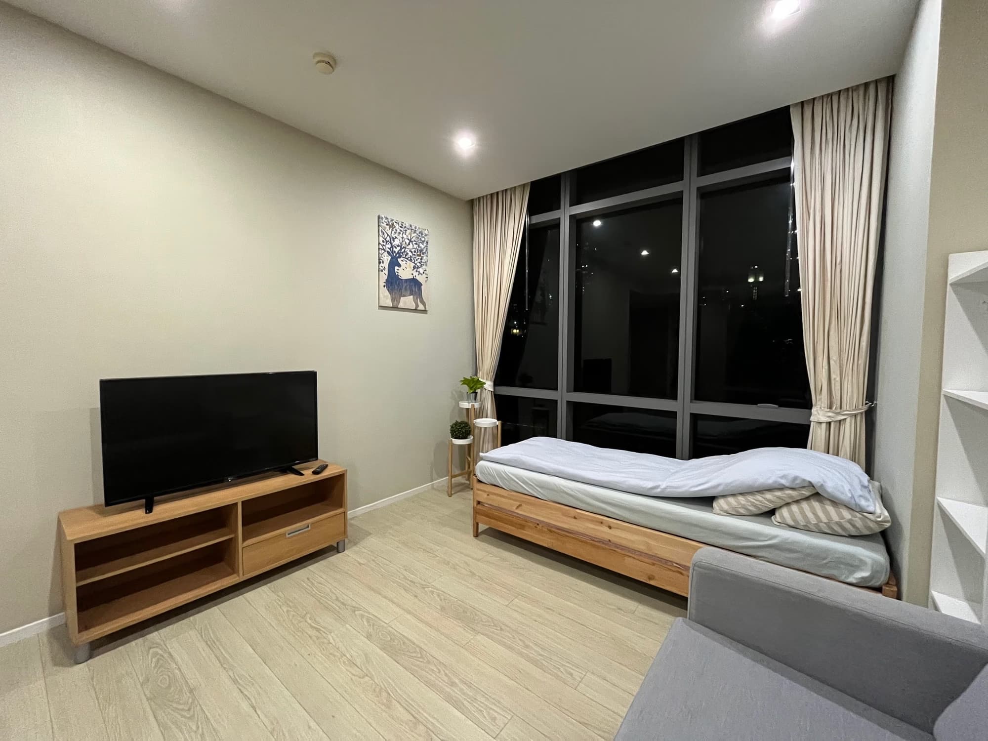 null Bed Condo for Rent and Sale  Near Phetchaburi MRT - Image 3