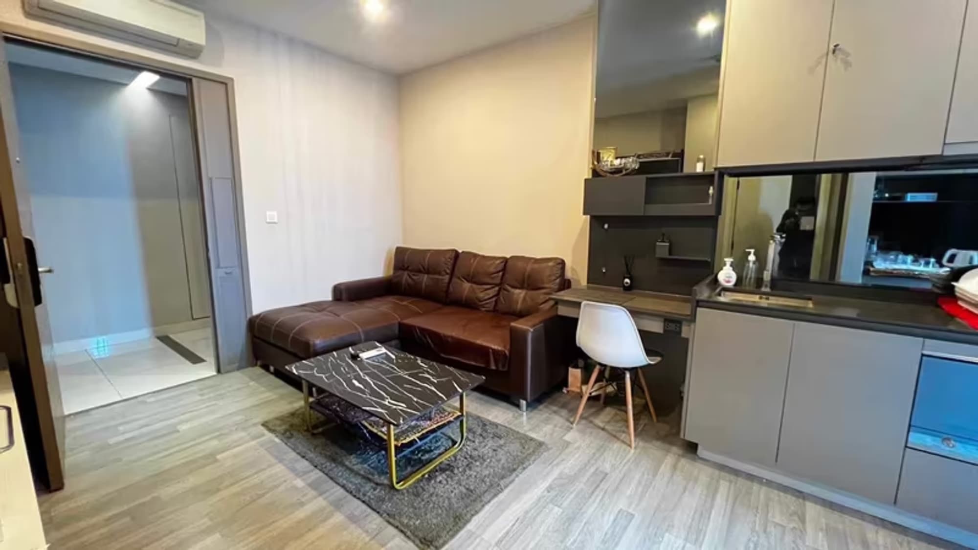 Condo for Rent at The Room Sukhumvit 69 - Image 11