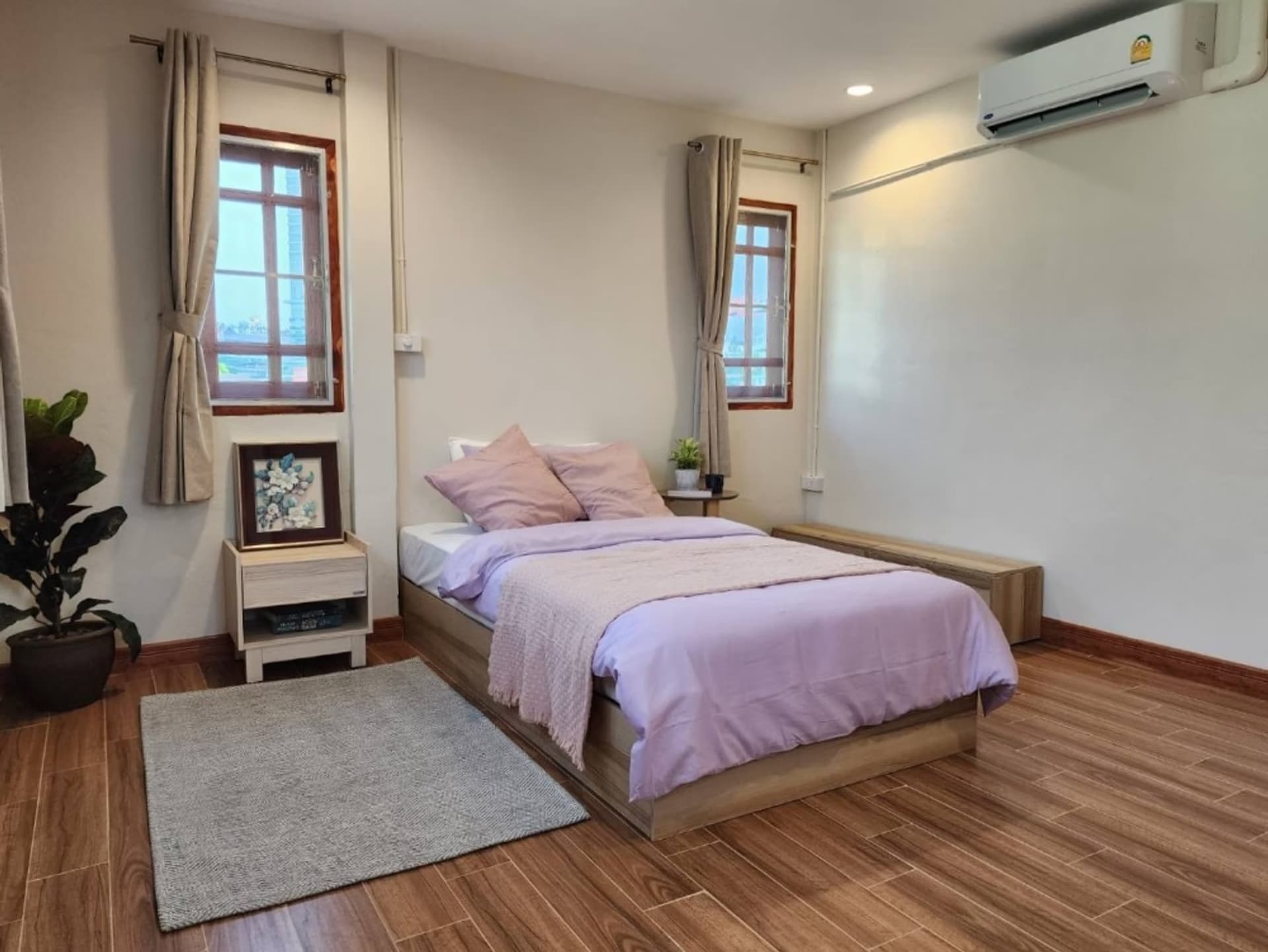 3 Bed House for Rent in Thon Buri - Image 13