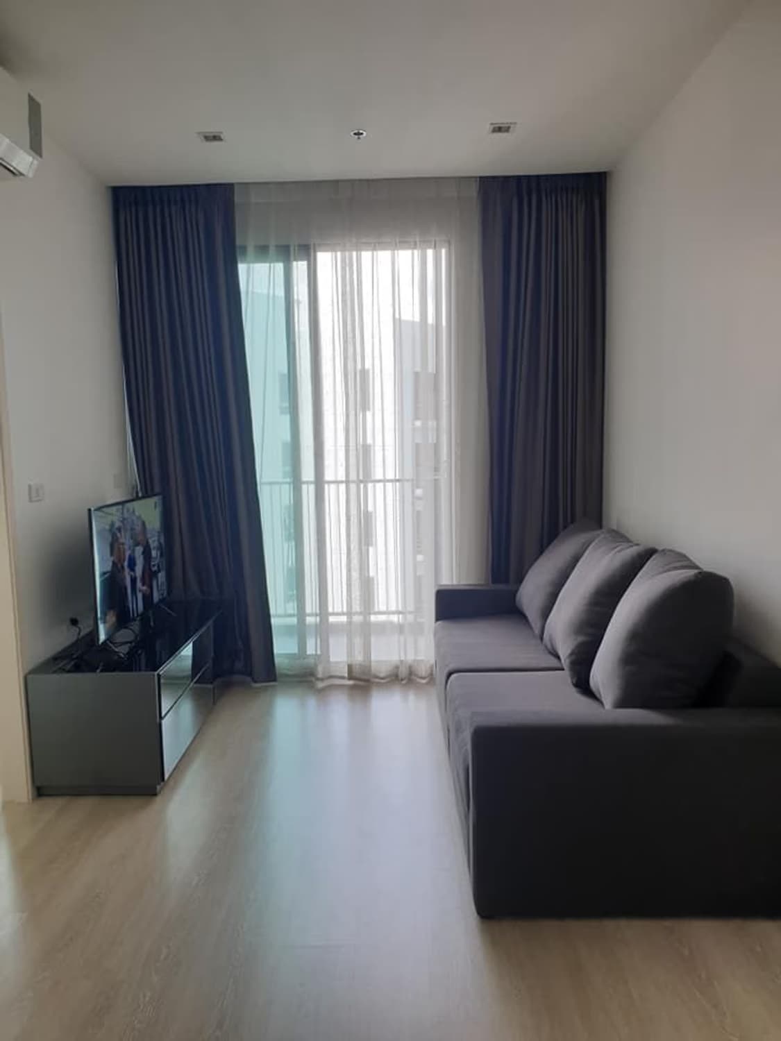 1 Bed Condo for Rent in Din Daeng - Image 9