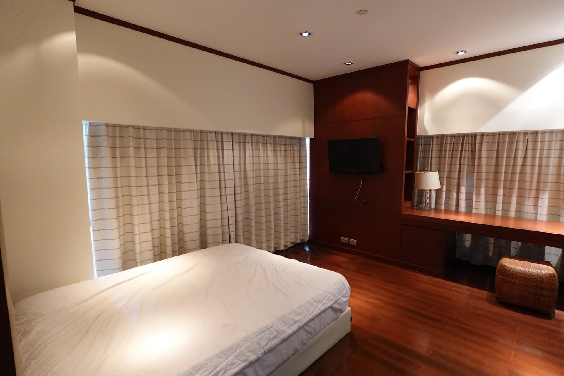 3 Bed Condo for Sale in Watthana - Image 11