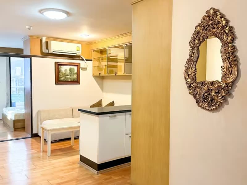1 Bedroom Condo