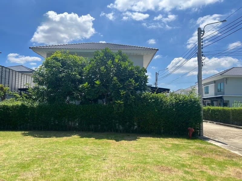 4 Bed House for Sale in Bang Phli