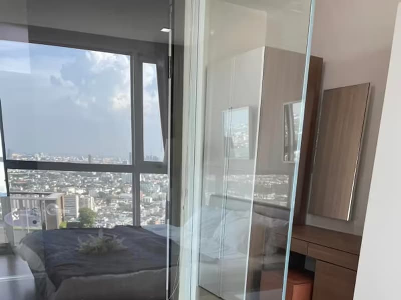1 Bedroom Condo