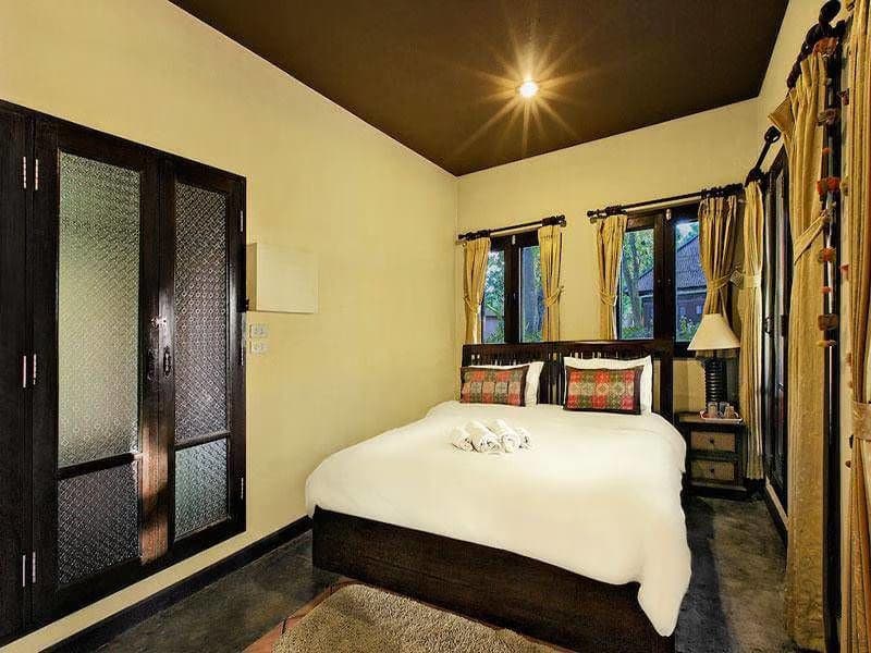 20 Bed House for Rent and Sale in Saraphi
