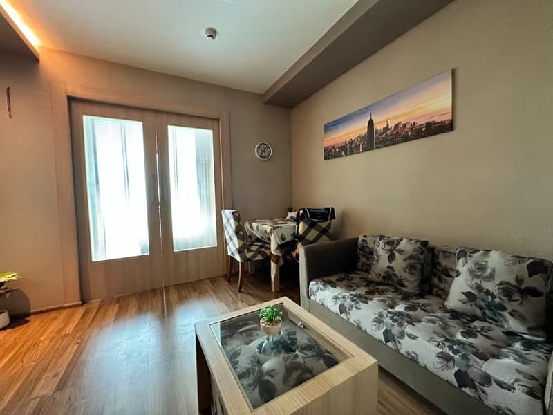 1 Bed Condo for Sale in undefined