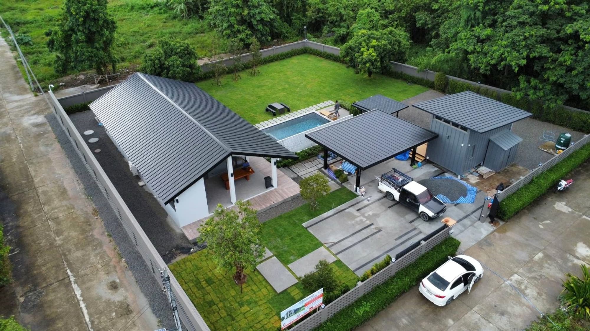 4 Bed house for Rent and Sale in Hang Dong District - Image 1