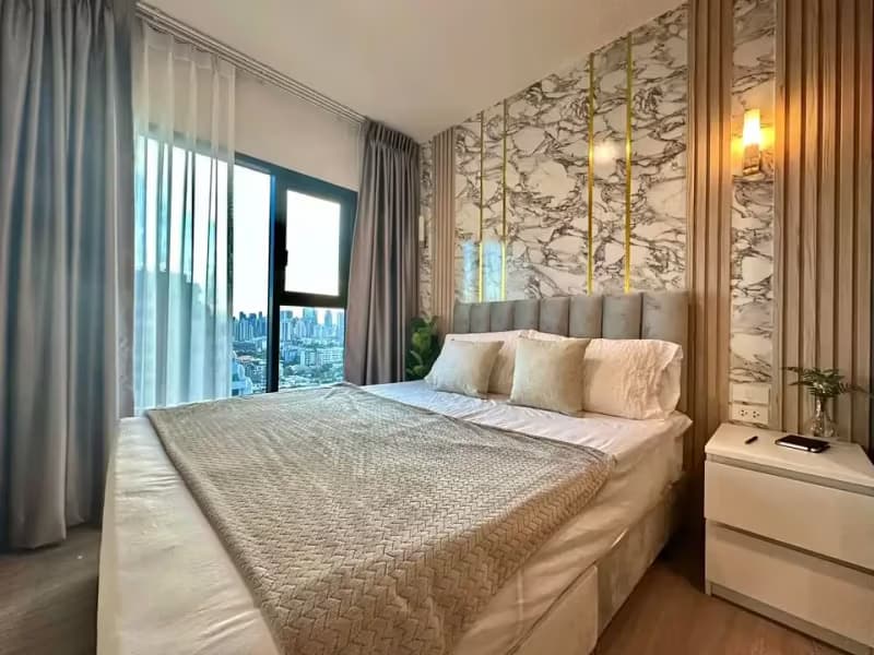 1 Bedroom Condo