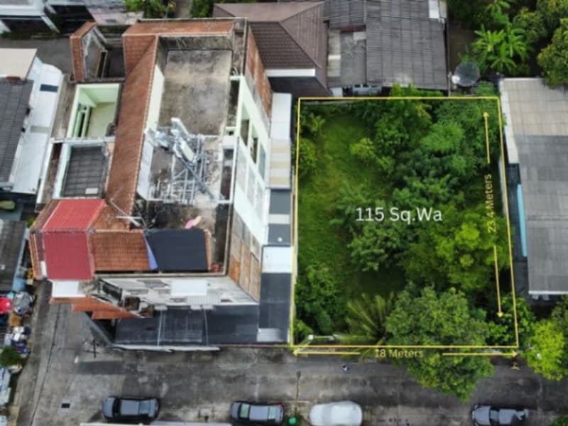  Land for Sale in Watthana