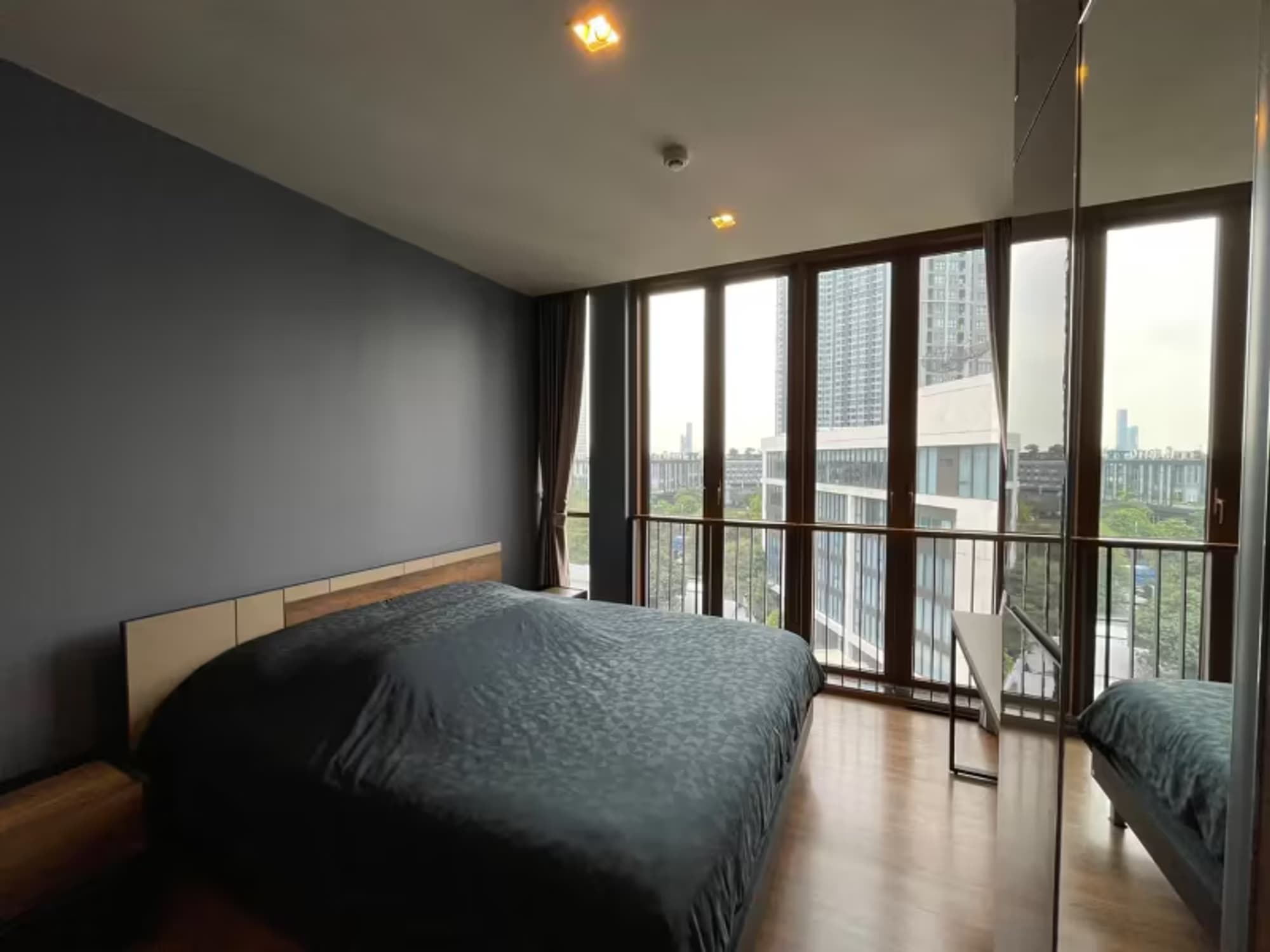 1 Bedroom Condo - Image 1
