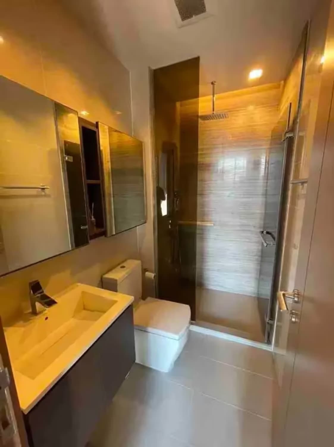 1 Bedroom Condo - Image 2