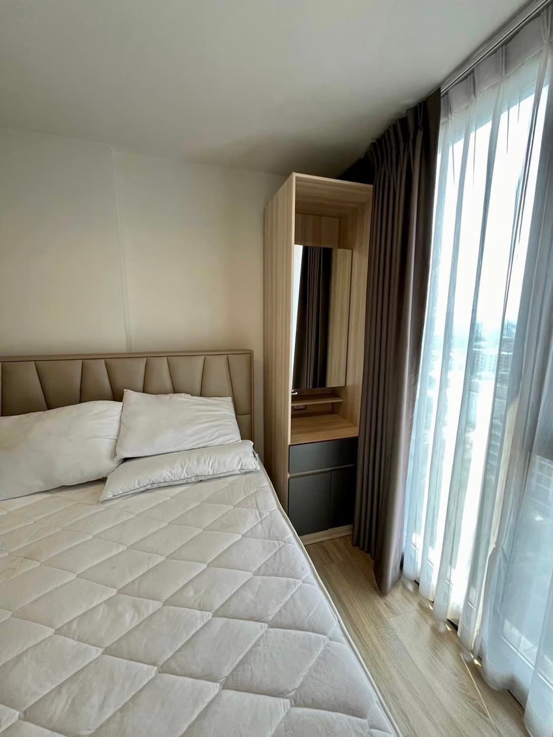  - Image 7
