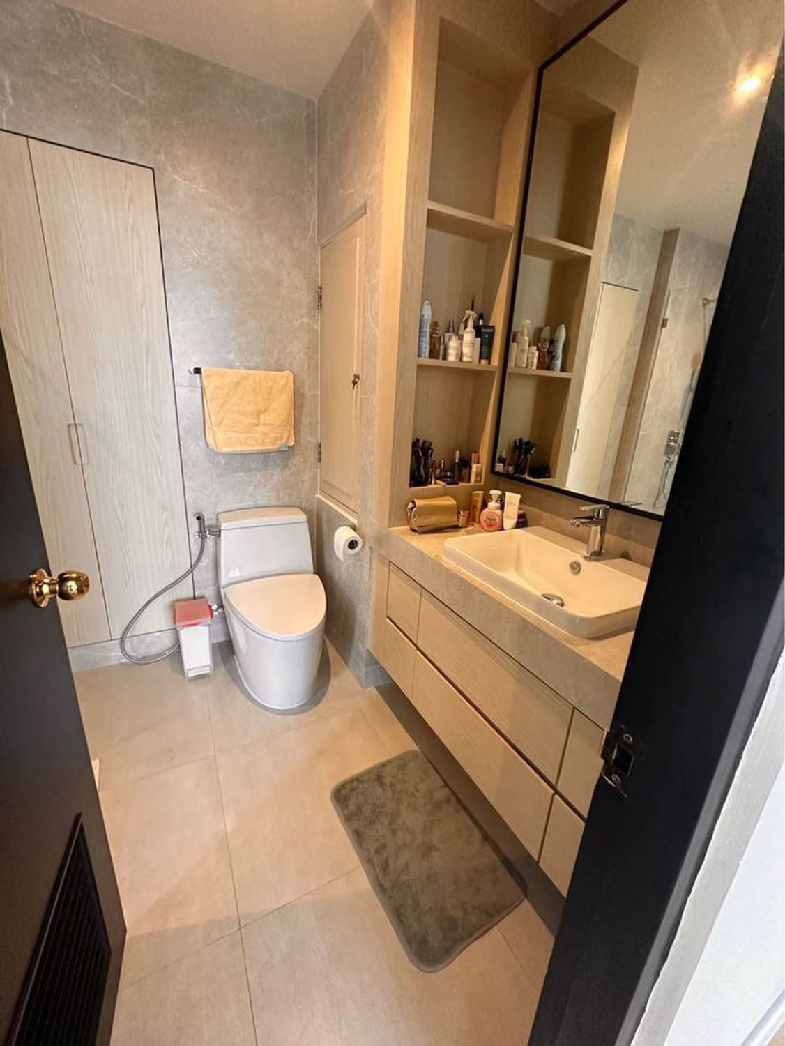 3 Bed Condo for Sale in Watthana - Image 8