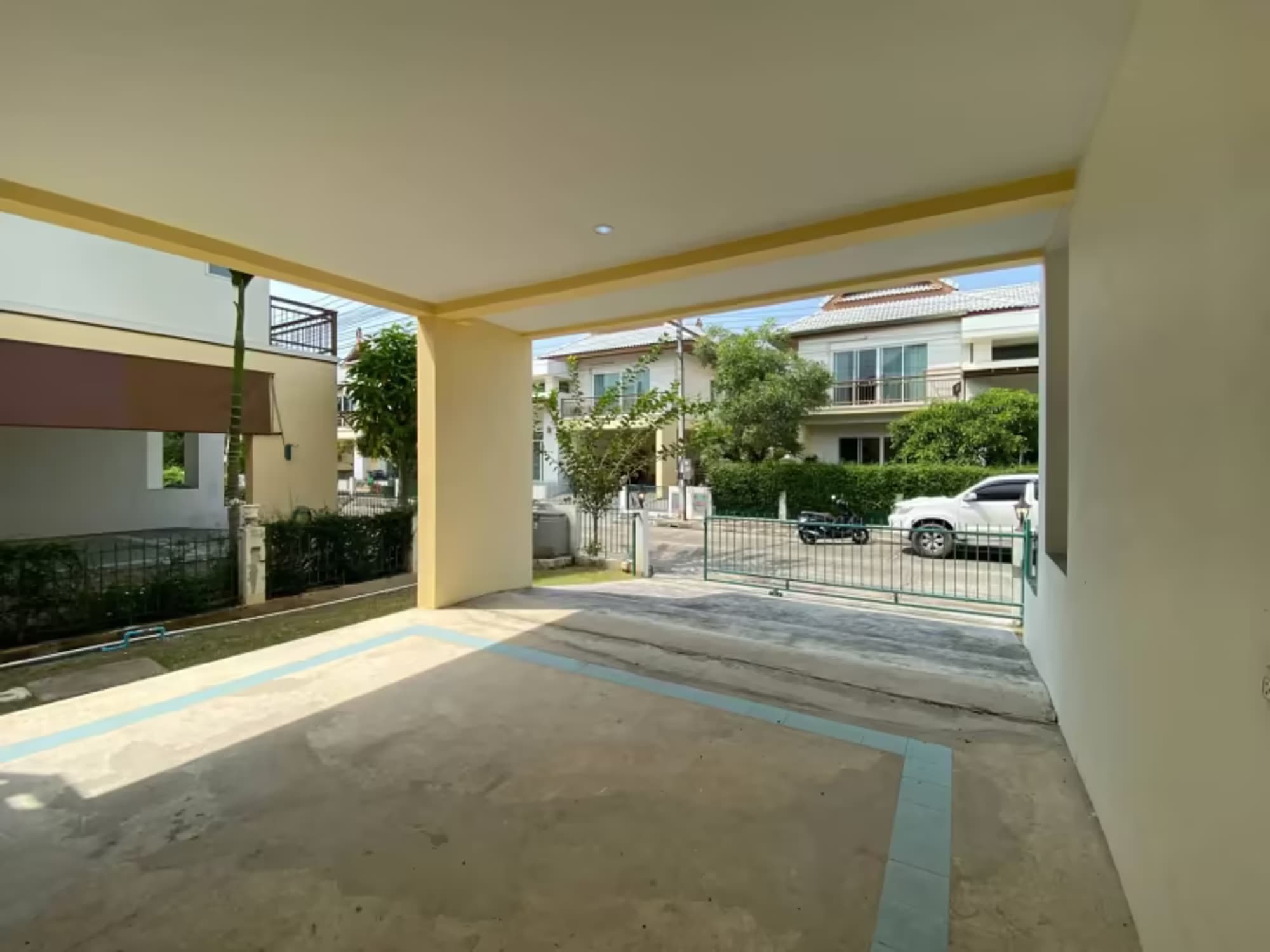 3 Bedroom House - Image 11
