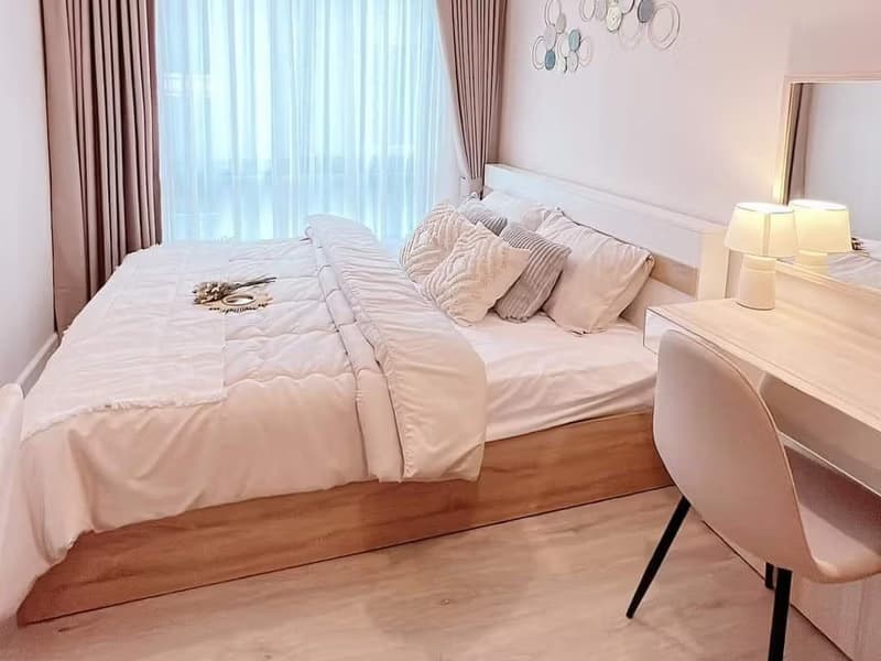 1 Bedroom Condo