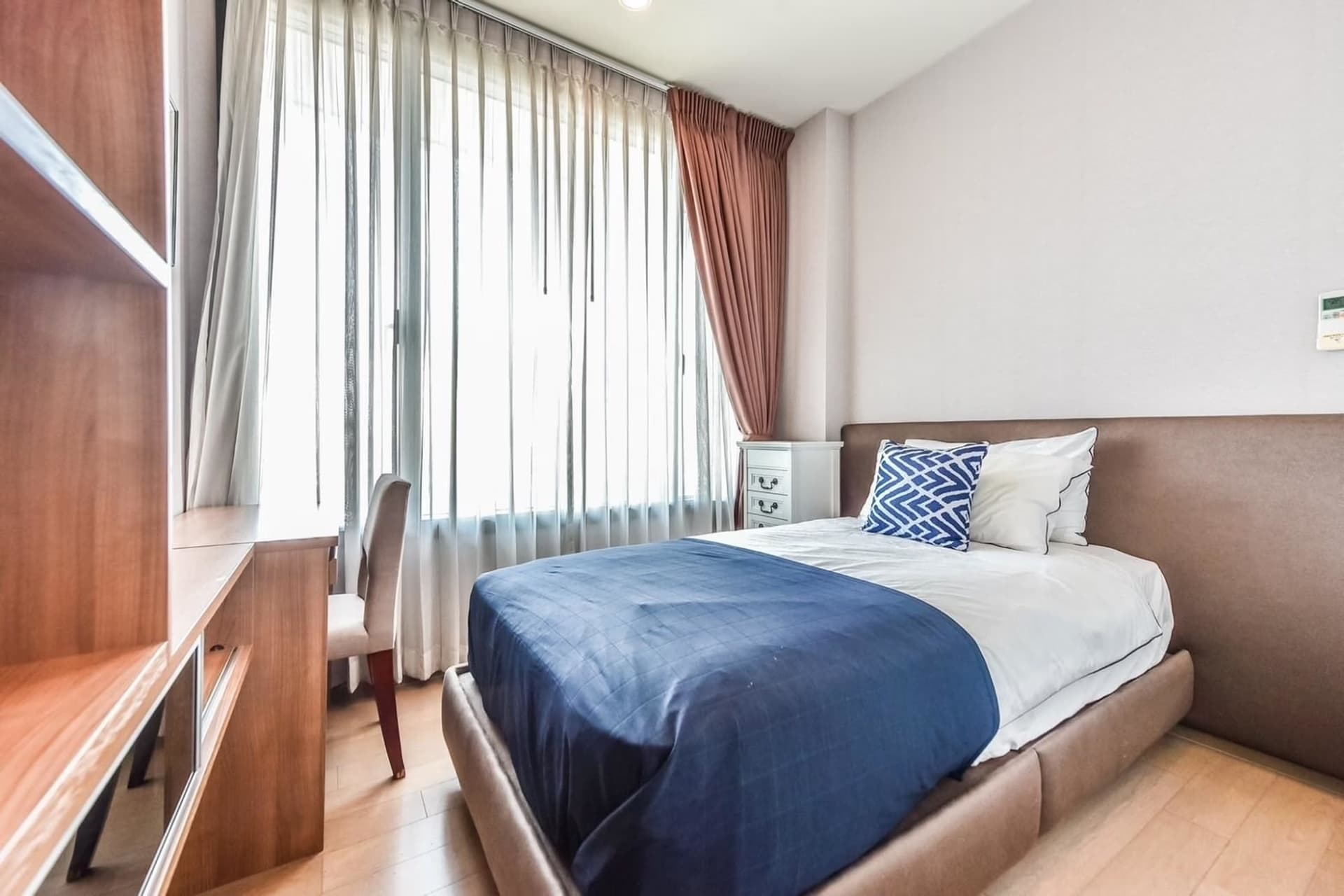 2 Bed Condo for Rent in Ratchathewi - Image 3