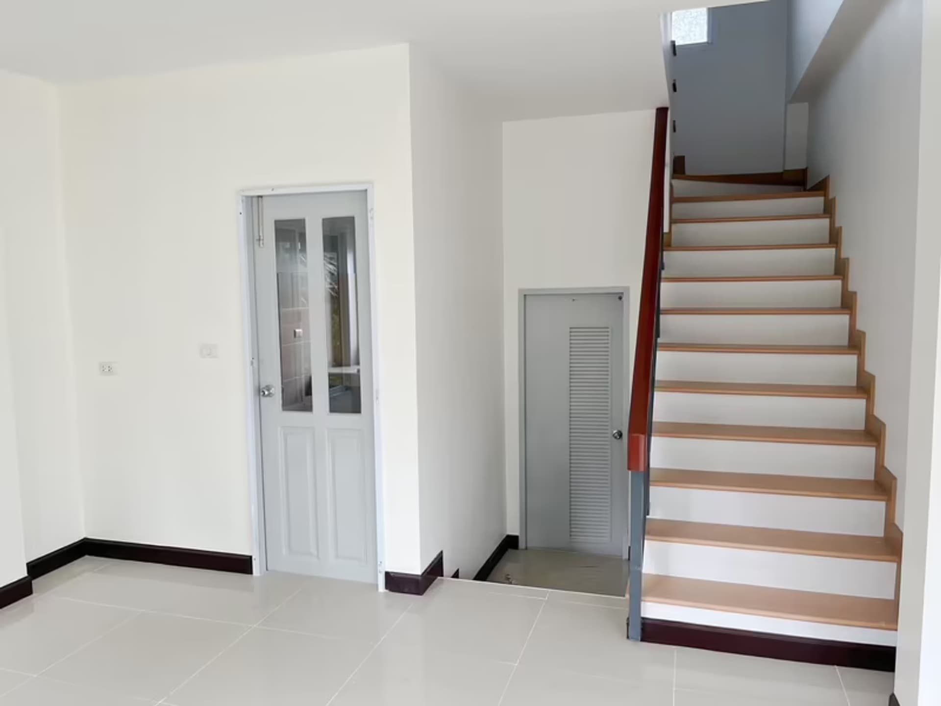 3 Bedroom House - Image 9