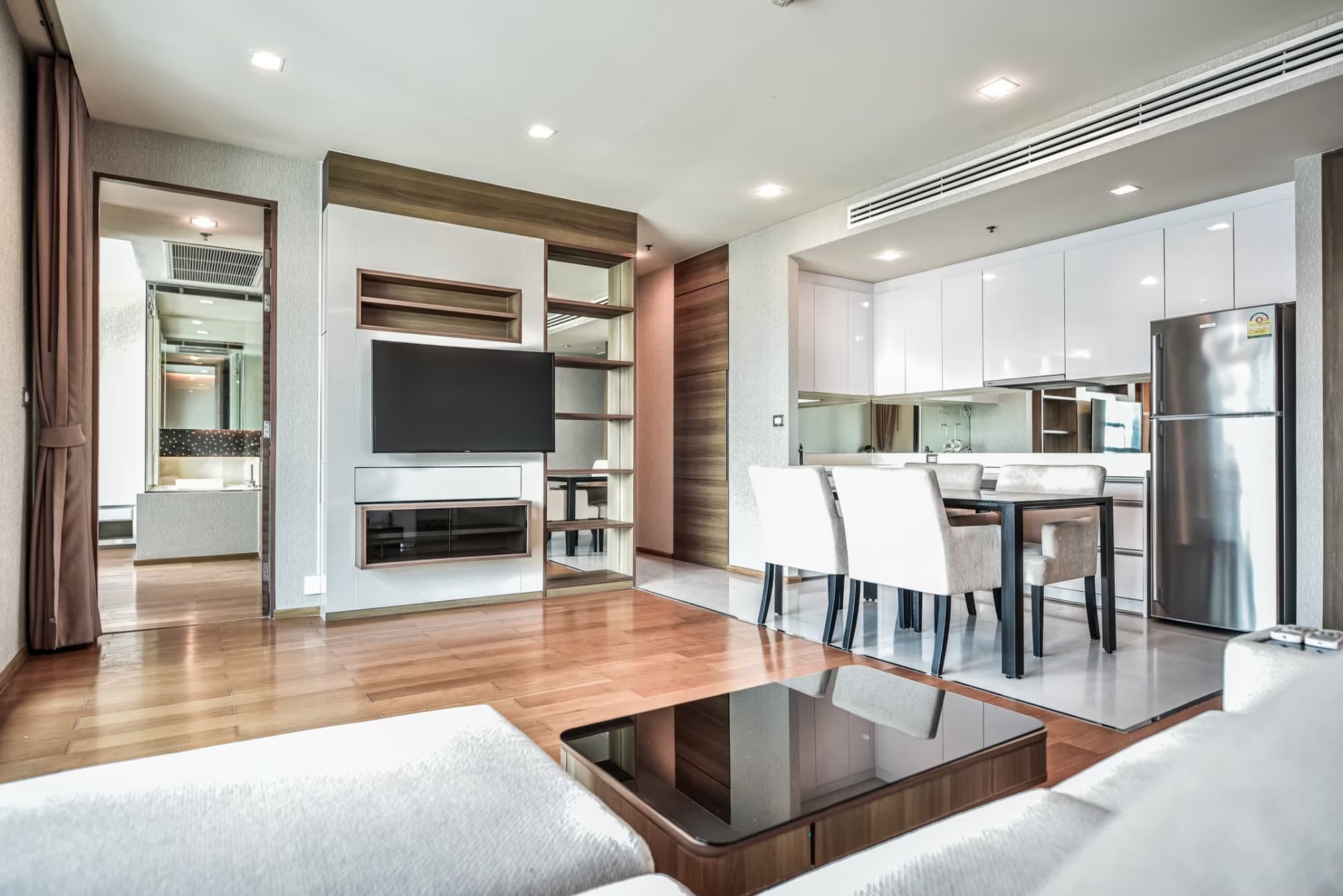 2 ห้องนอน Condo สำหรับ จำหน่าย ใน Bang Rak - Image 3