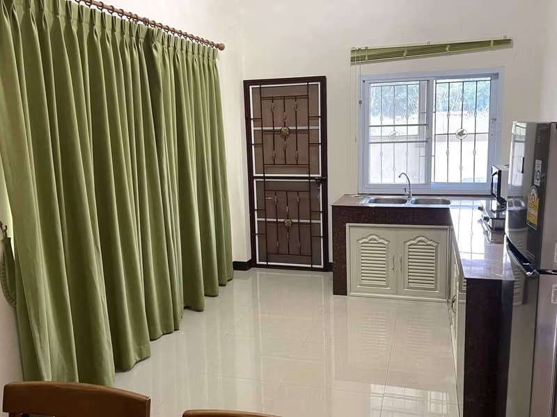 3 Bed House for Rent in Saraphi District