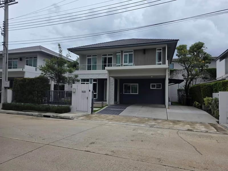 4 Bed House for Rent in Prawet