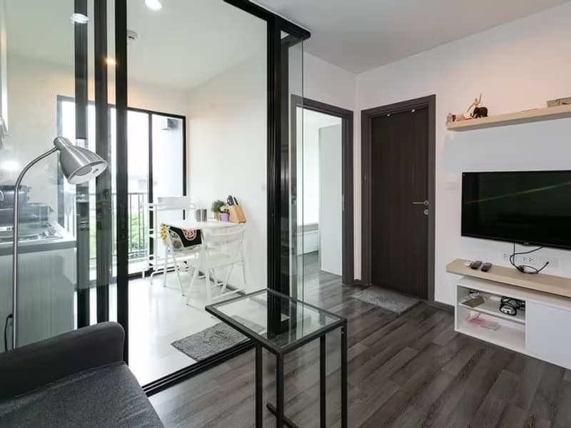 1 Bedroom Condo