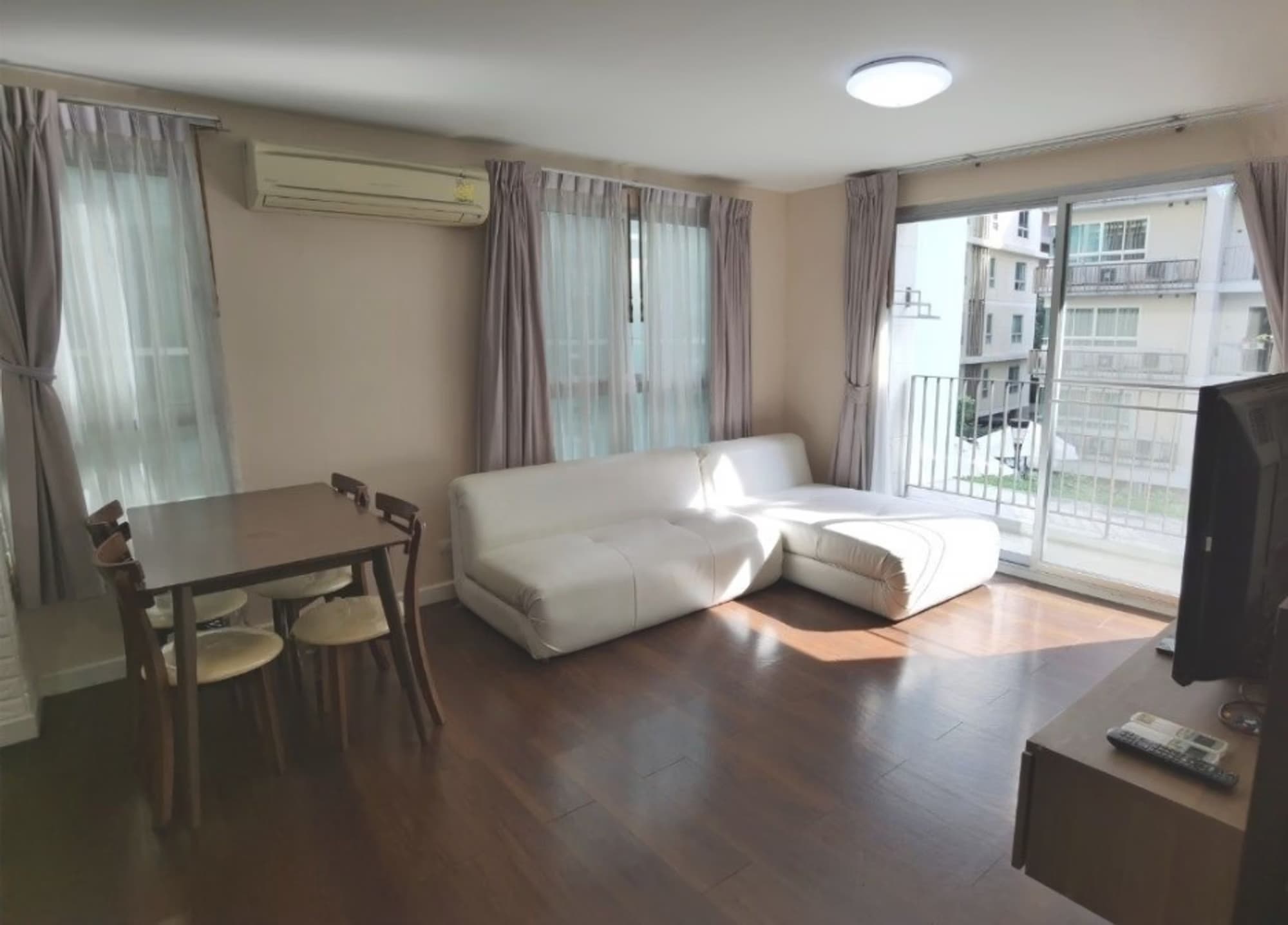 2 ห้องนอน คอนโด สำหรับ ขาย ใน Watthana - Image 1