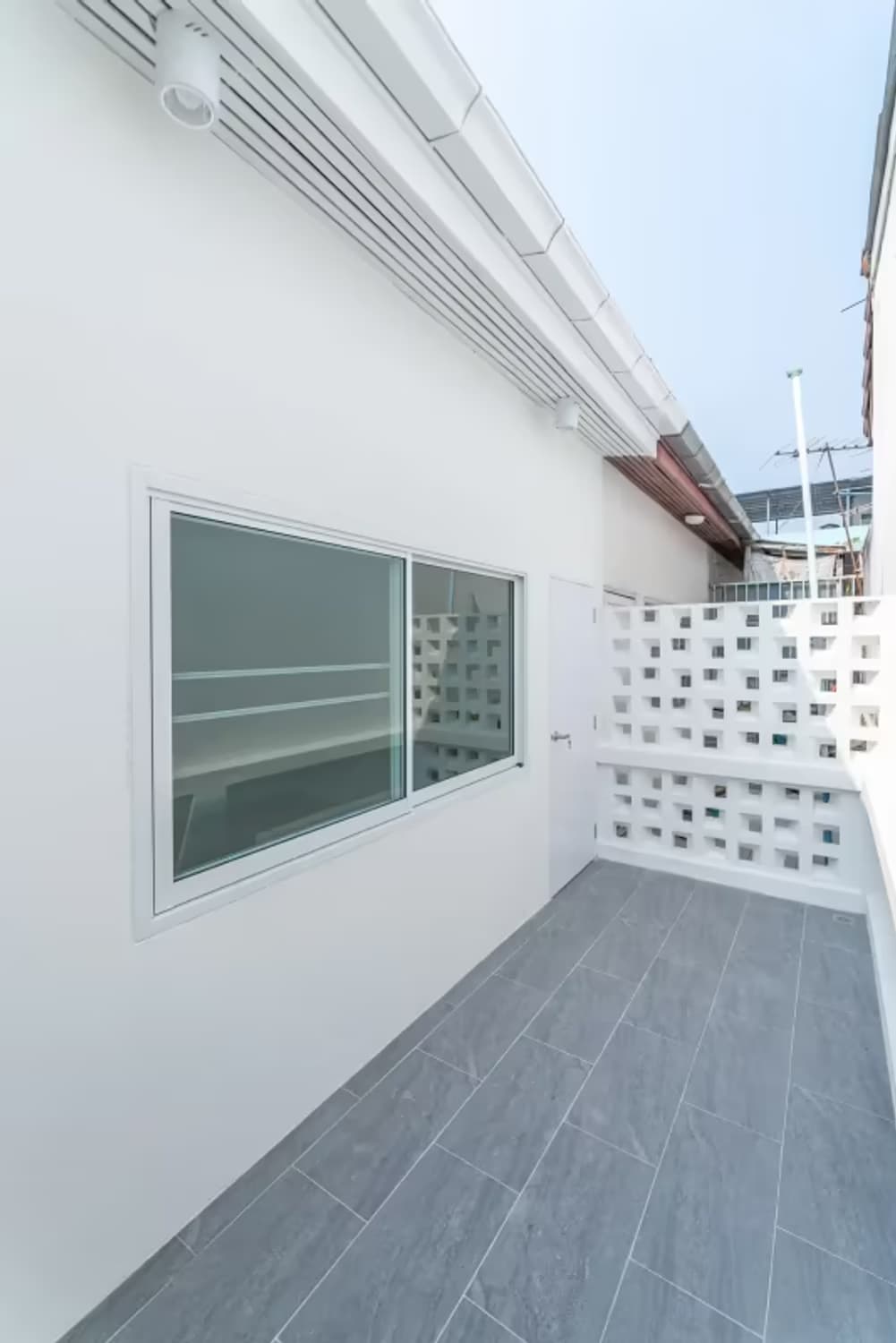 2 Bedroom House - Image 13