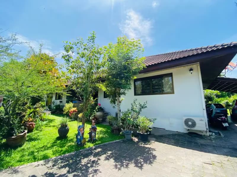 5 Bedroom House