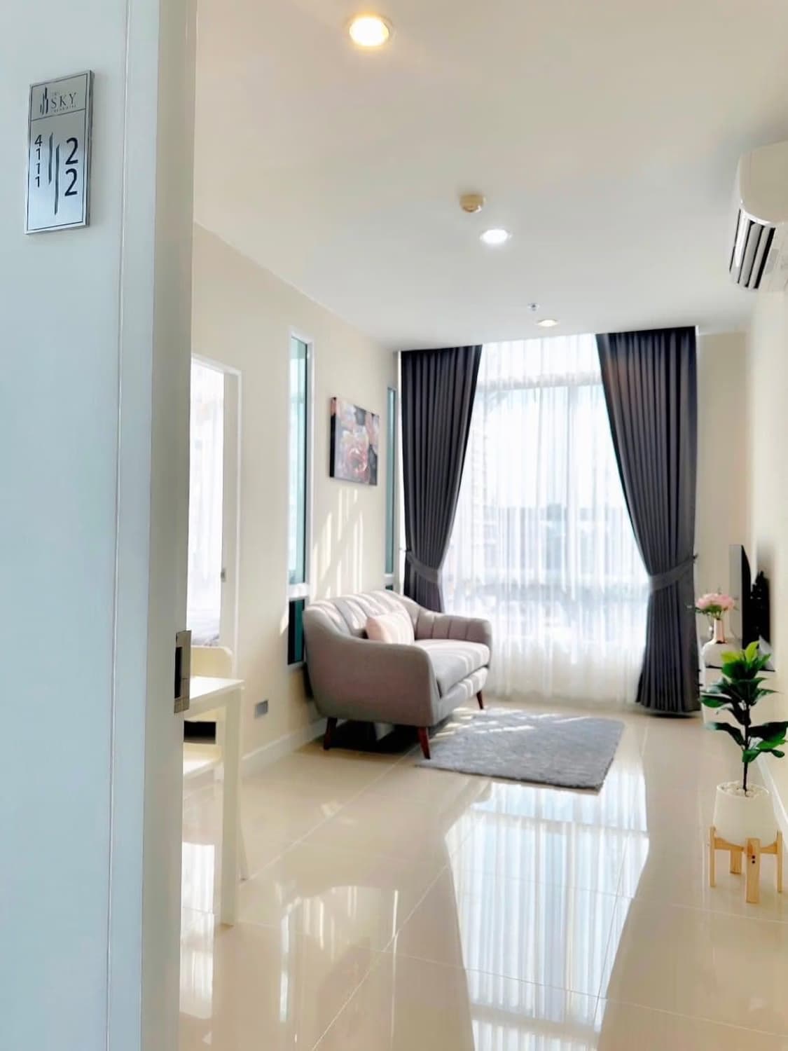 1 Bedroom Condo - Image 2