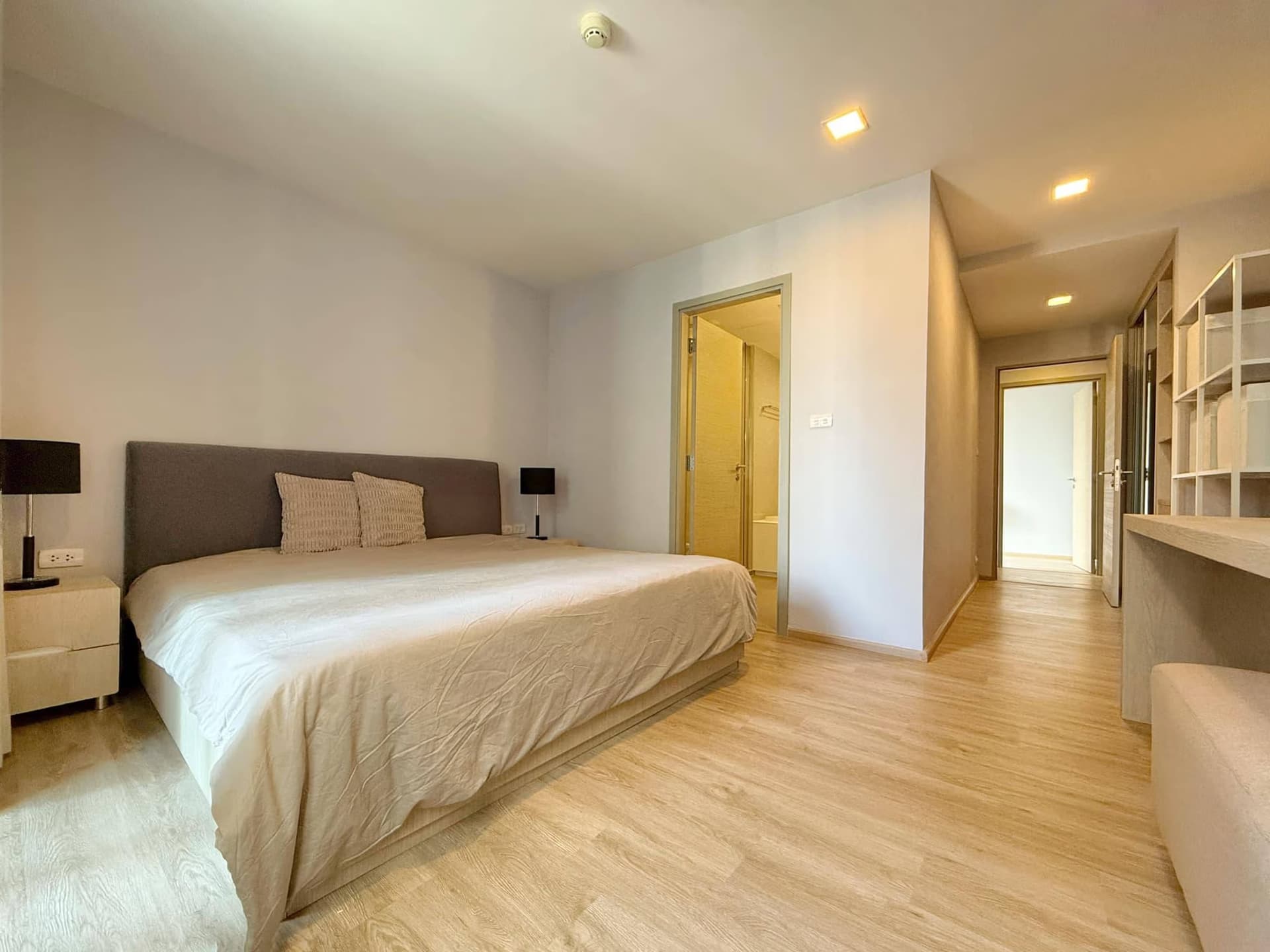 3 Bed Condo for Rent and Sale in Watthana - Image 13